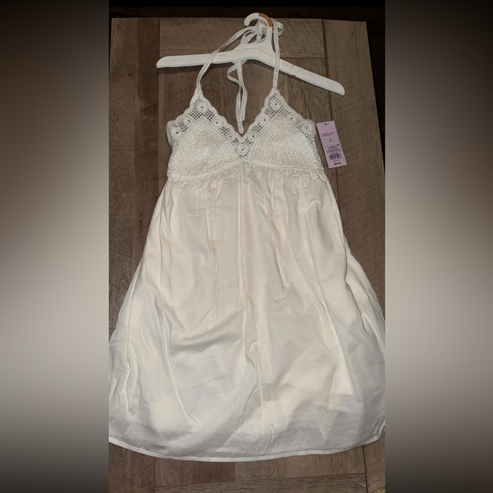 Elegant White Lace Trim Nightgown
